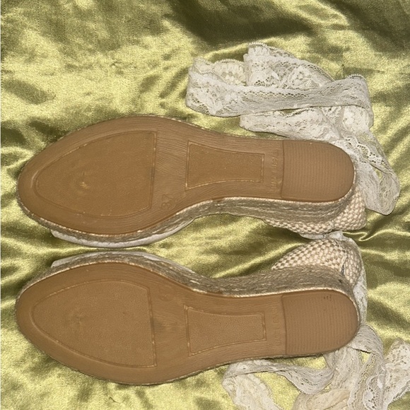 Yutes Lace Up Wedges (Rare & New) - Picture 9 of 10